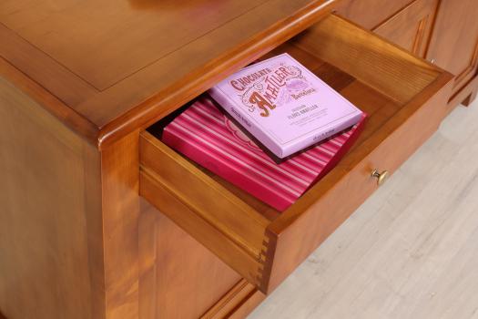 Buffet 3 portes réalisé en Merisier de style Campagnard