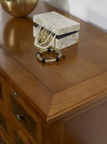 Trés belle commode Juliette 2 tiroirs en Merisier Massif de style Directoire