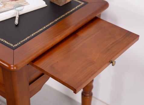 Bureau Louis Philippe 1/2 ministre en merisier massif Un seul exemplaire disponible ! Ne laissez pas passer cette opportunité.