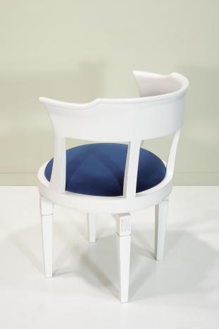 Fauteuil de Bureau Amélie réalisé en Hêtre massif Laqué Ivoire légèrement patiné Assise recouverte d'un tissu d'ameublement