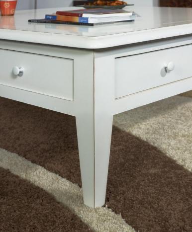 Table basse 100x100 Iris réalisée en Merisier de style Directoire Ivoire patiné et usé