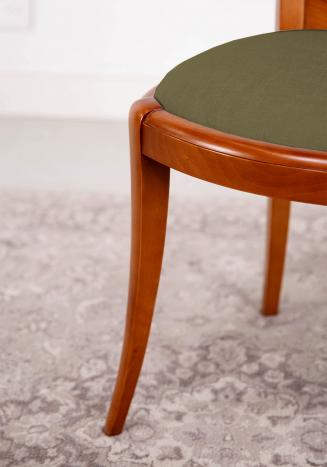 Chaise Armelle réalisée en Merisier Massif de style Louis Philippe  Tissu Bronx Moss