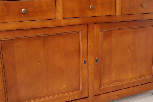 Buffet 2 portes Anne-Laure réalisée en merisier de style campagne Longueur 165  cm SEULEMENT 1 DISPONIBLE