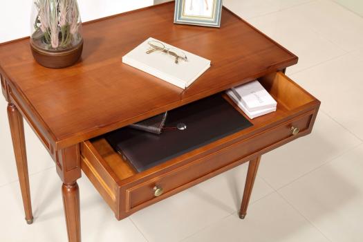 Table d'écriture Rose réalisée en Merisier de style Louis XVI