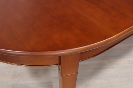 Table ovale 180x100 réalisée en Merisier de style Campagne, 4 pieds fuseaux SEULEMENT 1 DISPONIBLE