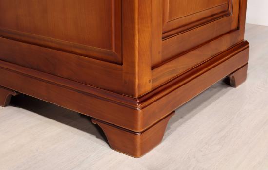 Armoire ou Bonnetière Léa réalisée en Merisier Massif de style Louis Philippe  Profondeur 60 cm