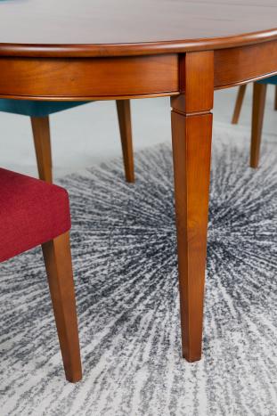 Table ovale 180x100 réalisée en Merisier de style Campagne, 4 pieds fuseaux SEULEMENT 1 DISPONIBLE