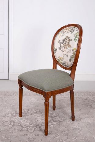 Chaise réalisée en Merisier Massif de style Louis XVI Tissu Cimpotextil