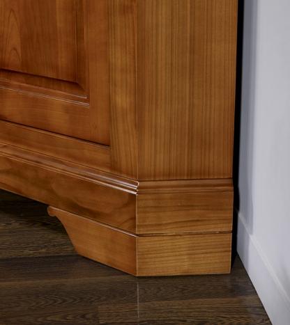 Meuble d'angle TV  2 portes en merisier massif de style Louis Philippe SEULEMENT 1 DISPONIBLE ce meuble va être supprimé