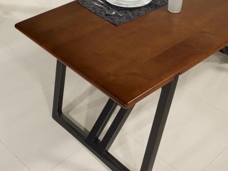 Table de Bureau réalisée en Merisier Massif  de ligne Contemporaine Piétement noir usé et patiné