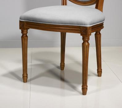 Chaise Emeline réalisée en Merisier Massif de style Louis XVI