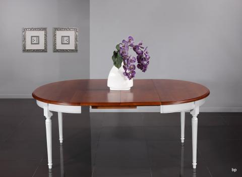Table ronde 4 pieds Diane, réalisée en Merisier Massif de style Louis XVI Diamètre 120 Ceinture et pieds patiné IVOIRE Seulement 1 disponible