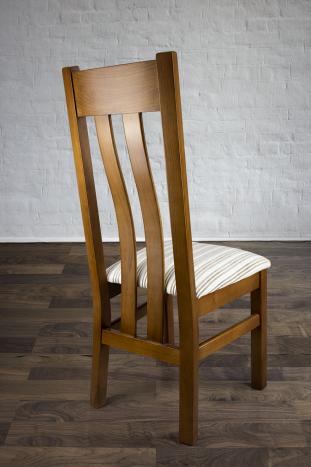 Chaise Annie réalisée en Merisier Massif de style contemporaine  assise tissu