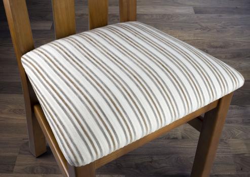 Chaise Annie réalisée en Merisier Massif de style contemporaine  assise tissu