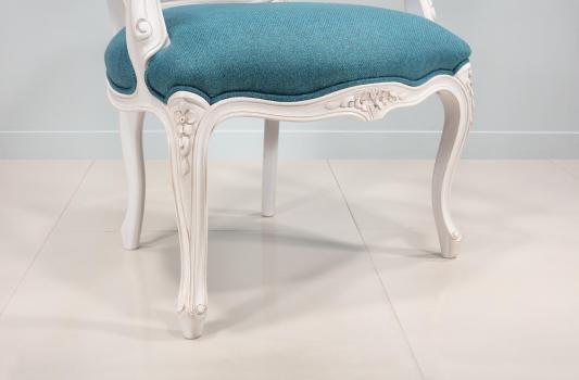 Bergère de style Louis XV réalisée en hêtre massif SEULEMENT 1 disponible