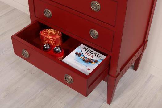 Commode 5 tiroirs Judith réalisée en merisier de style Directoire Finition rouge patiné