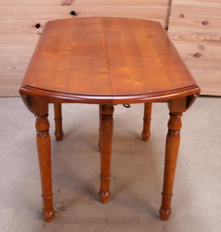 Table ronde à volets DIAMETRE 110 de style Louis Philippe en Merisier Massif 4 allonges de 40 cm