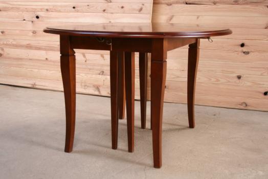 Table ronde à volets DIAMETRE 110 réalisée en merisier massif de style Louis Philippe 5 allonges de 40 cm