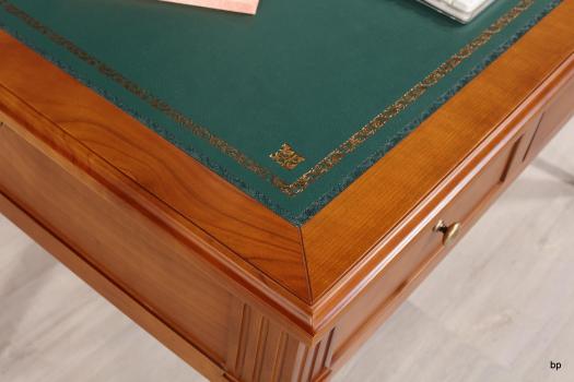 Bureau 3 tiroirs Agathe réalisé en Merisier Massif de style Directoire Surface d'écriture recouverte d'une moleskine verte