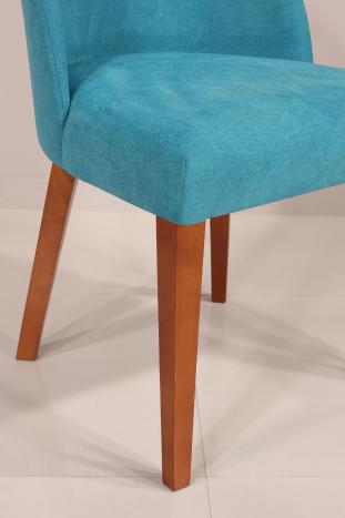 Chaise Edouard, assise et dos capitonnés, pieds en Merisier massif de ligne Contemporaine Kénia n°16