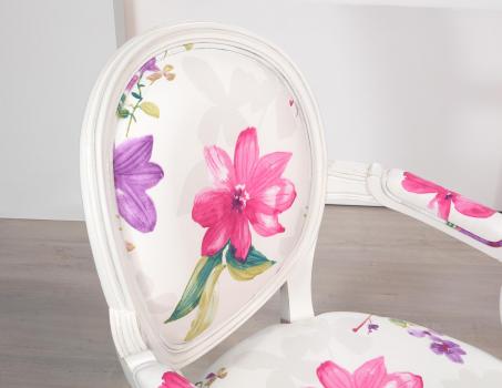 Bergère de style Louis XVI réalisée en Merisier Massif Laqué Ivoire Patiné