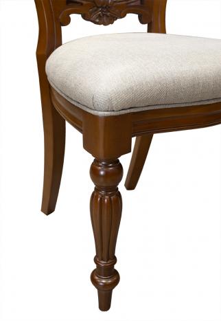 Lot de 4 Chaises en merisier massif de style Louis Philippe Sculptées main SEULEMENT 1 LOT DE DISPONIBLE