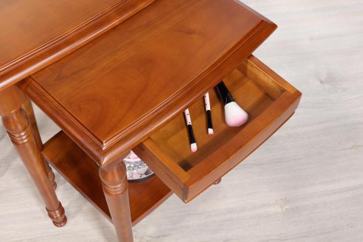 Table Gigognes réalisées en merisier de style Louis Philippe Fin de collection Seulement 1 jeu disponible