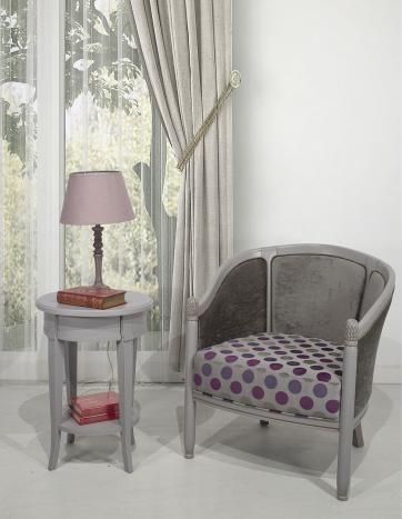 Guéridon rond Clarisse de style Directoire réalisée en merisier massif Finition Gris usé et  Patiné SEULEMENT 1 DISPONIBLE