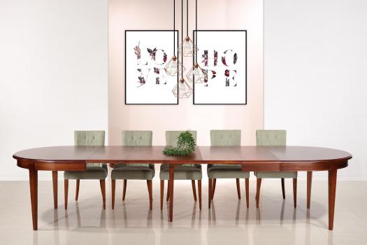 Table Ovale Estelle, 180x120 réalisée en Merisier Massif de style Louis Philippe Pieds Fuseaux  Avec ses allonges cette table mesure 380x120 cm 
