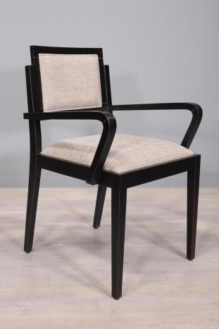 Chaise de séjour avec accoudoir en merisier Laqué noir (il est possible de choisir le tissu)